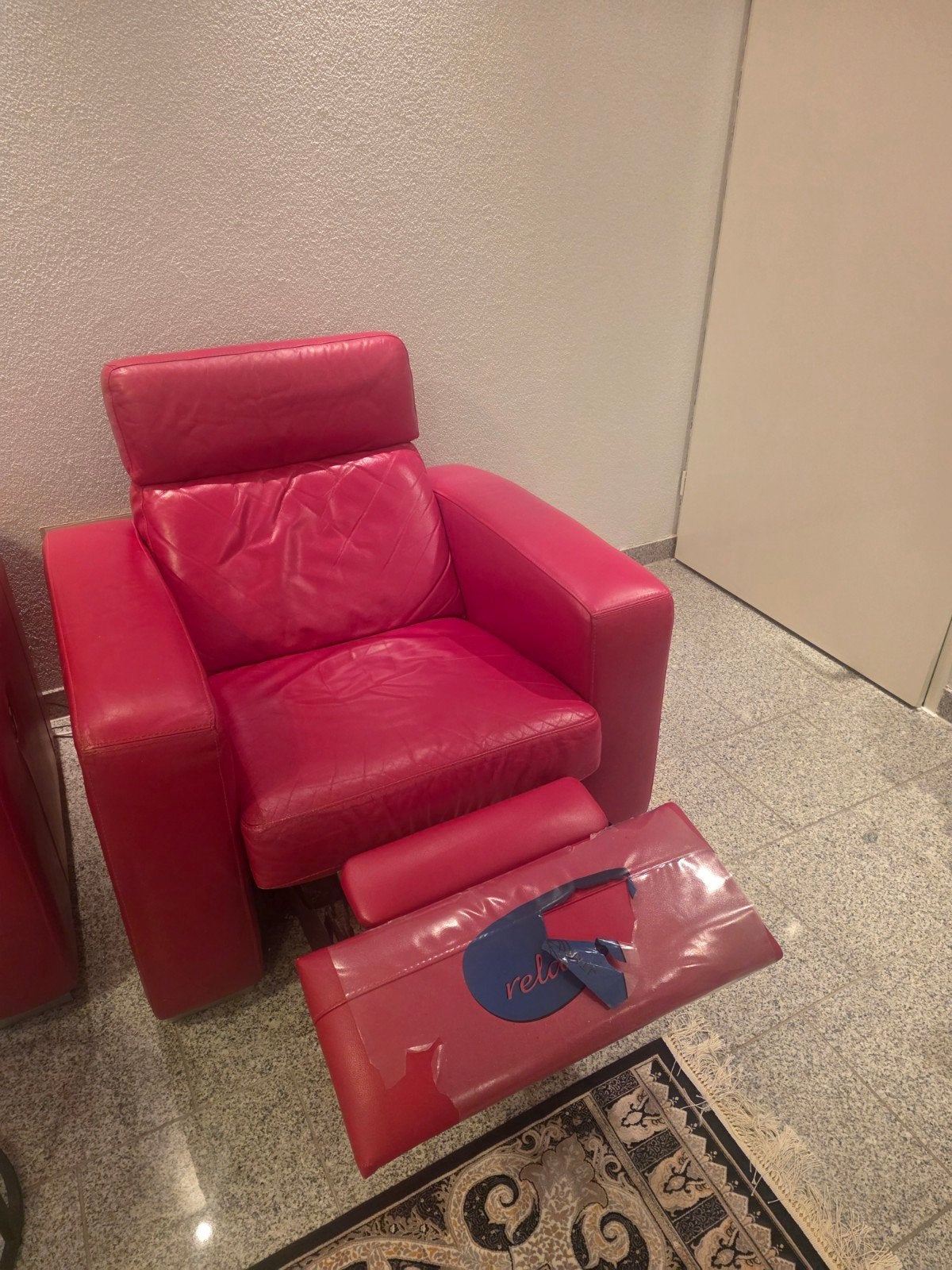 Rode leren elektrische relaxfauteuil - 95 x 85 cm, Huis en Inrichting, Ophalen, Gebruikt, 75 tot 100 cm, Leer