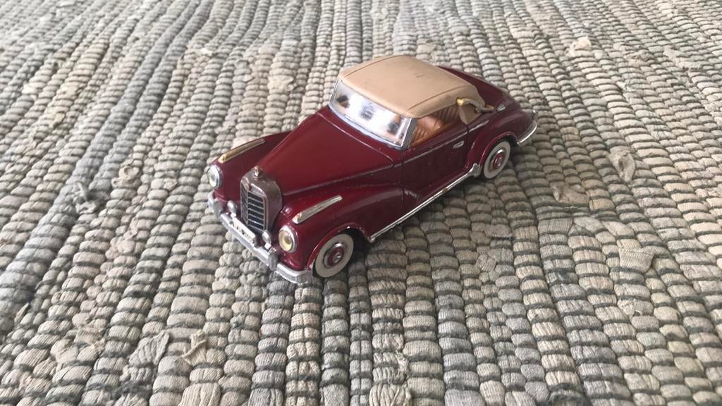 Corgi 1/36 Mercedes-Benz 300S, Ophalen of Verzenden, Gebruikt, Auto, Corgi