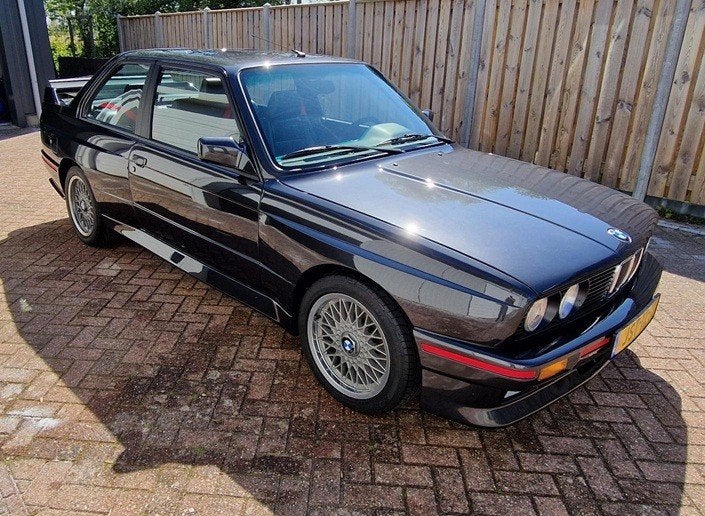 BMW E30 M3 - 1987 - Diamant Zwart metallic Evo 1 Uitgevoerd!, Auto's, BMW, Achterwielaandrijving, 4 stoelen, Zwart, Handgeschakeld