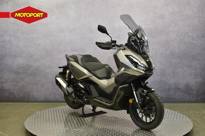 Honda ADV 350 (bj 2025), Scooter, Honda Motor Europe, Bedrijf, Crystal Bldng B-Unit B11.2 Rivium Blv200
2909 LK  Capelle aan den IJsel, NL