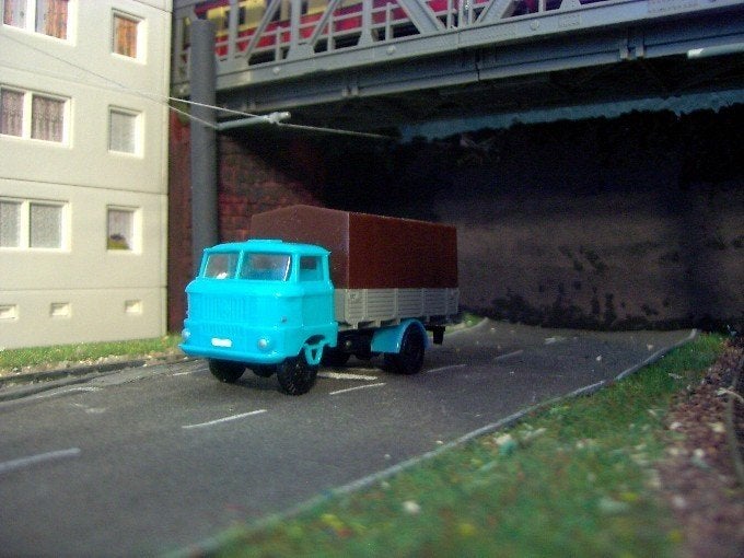 IFA W50 platte bakwagen met huif - DDR blauw-bruin-grijs, Ophalen of Verzenden, Nieuw, Bus of Vrachtwagen, Overige merken