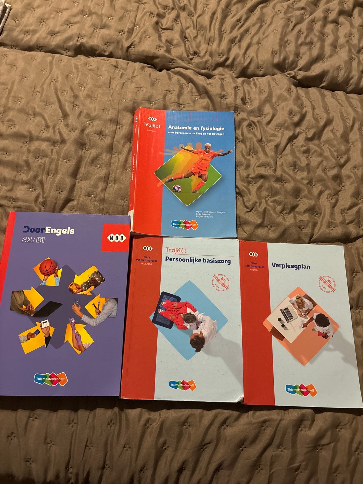 Boeken Verpleegkunde MBO Niveau 4, Ophalen of Verzenden, Beta, Nieuw, MBO