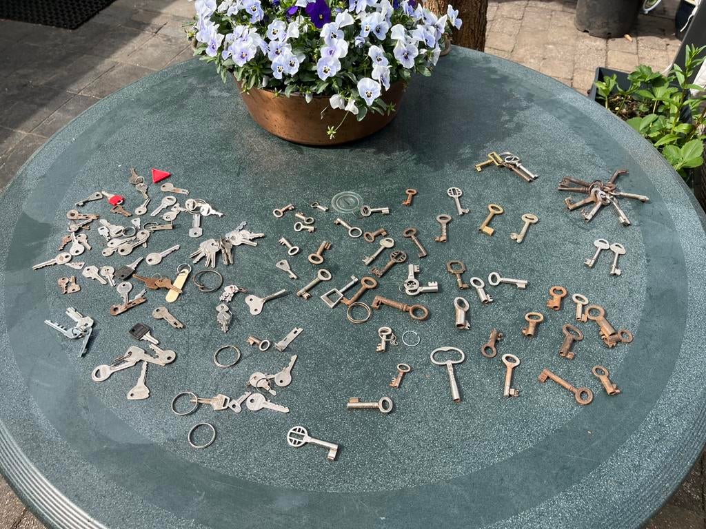 Sleutels - meerdere soorten, Antiek en Kunst, Ophalen of Verzenden