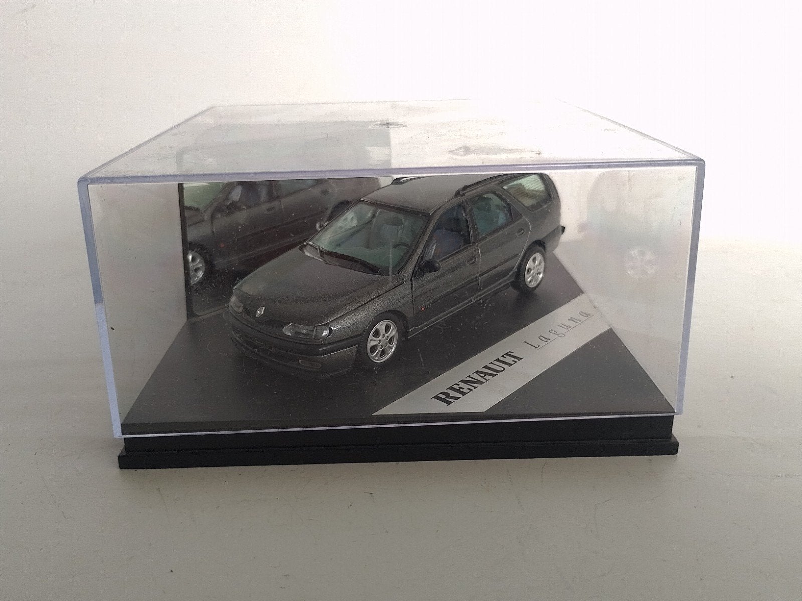 Renault Laguna Break 1:43 vitrine box, Vitesse, Ophalen of Verzenden, Nieuw, Auto, Overige merken
