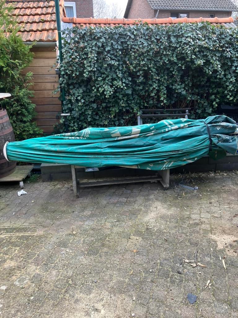 Mega horeca parasol, Brand bier, 5,5 meter, Tuin en Terras, Ophalen of Verzenden, Zo goed als nieuw, Zweefparasol