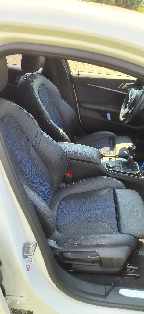 Foto 10 van BMW 1-Serie 118i 136pk 2021 Executive Edition M-sport