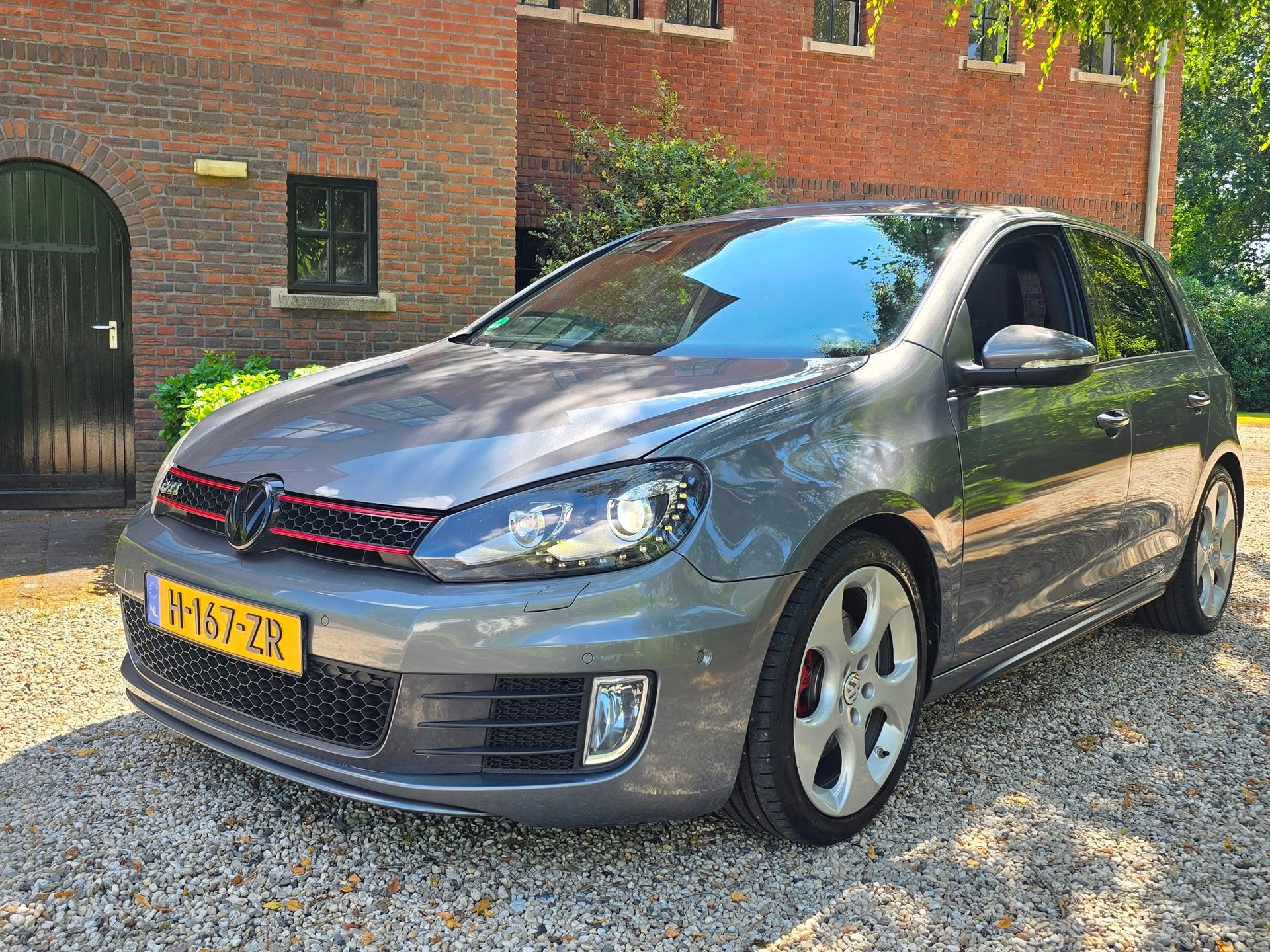 Volkswagen Golf 2.0 GTI AUTOMAAT/dak/XENON/trekhaak, Auto's, Volkswagen, Euro 5, Gebruikt, 4 cilinders, Bedrijf