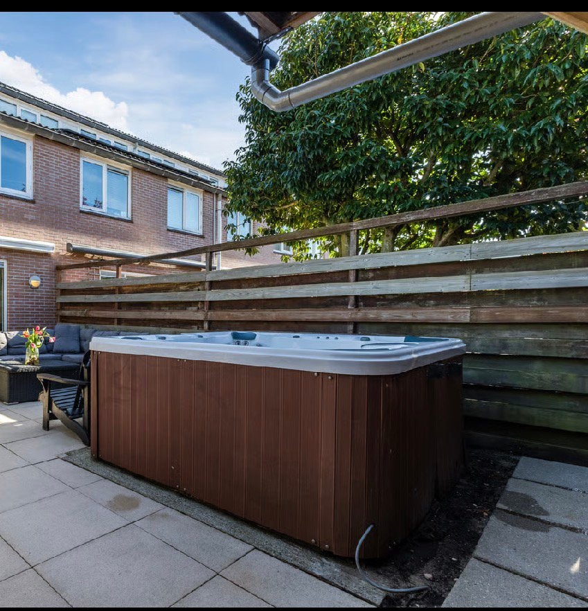 Bubbelbad jacuzzi spa, Ophalen, Zo goed als nieuw