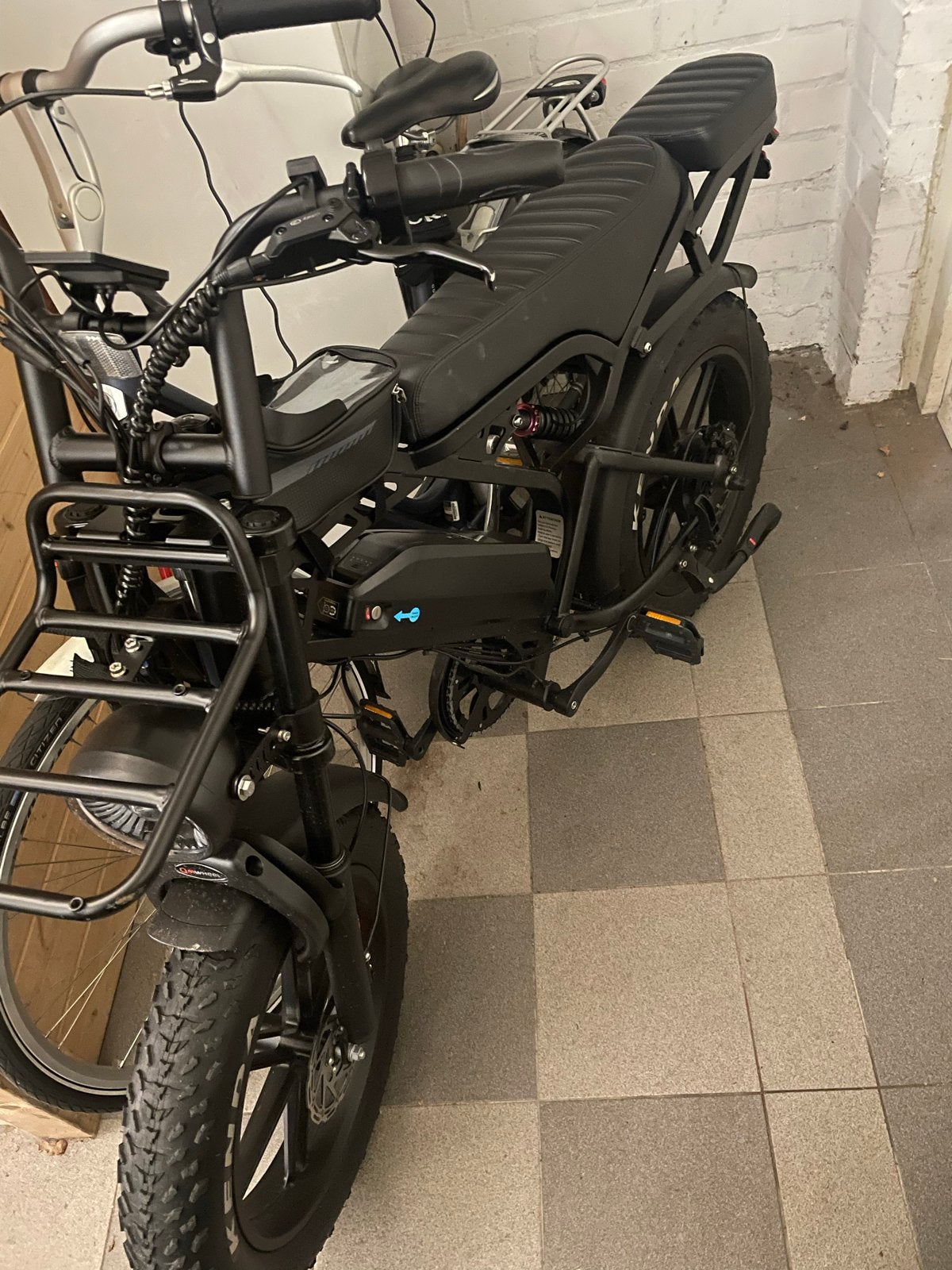 Fatbike v20 met accu en met lader, Zo goed als nieuw, 51 tot 55 cm, 50 km per accu of meer, Ophalen