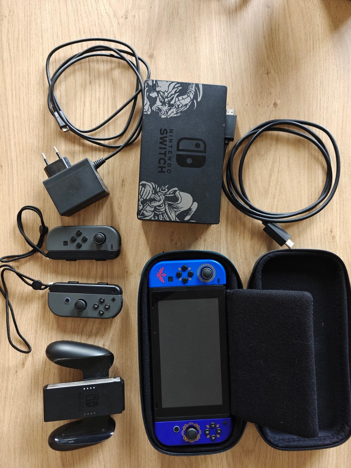 Nintendo Switch Original - Monster Hunter Rise Edition, Ophalen of Verzenden, Zo goed als nieuw, Met 2 controllers, Switch Original
