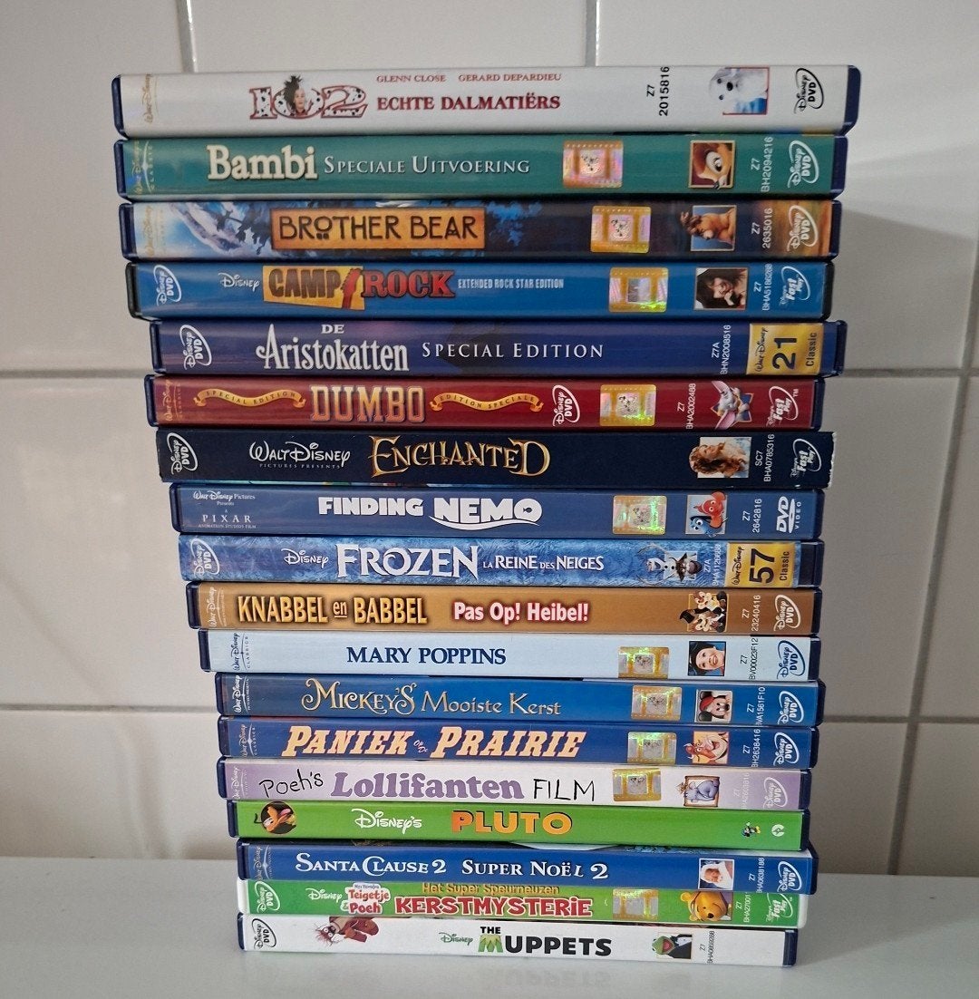 18 Disney films te koop voor € 0,75 per stuk., Animatie, Alle leeftijden, Zo goed als nieuw, Film