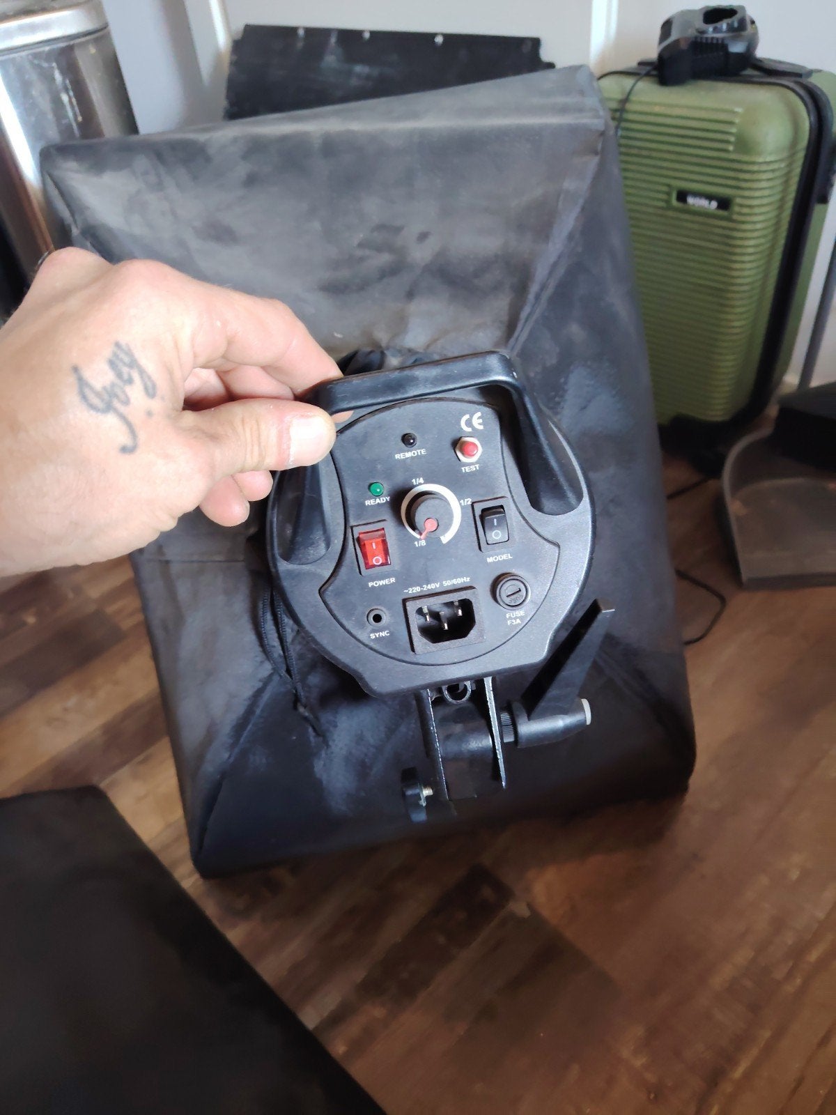 Falcon Eyes DE-300C Studioflitser met Softbox, Gebruikt, Falcon Eyes, Ophalen of Verzenden, Inclusief softbox