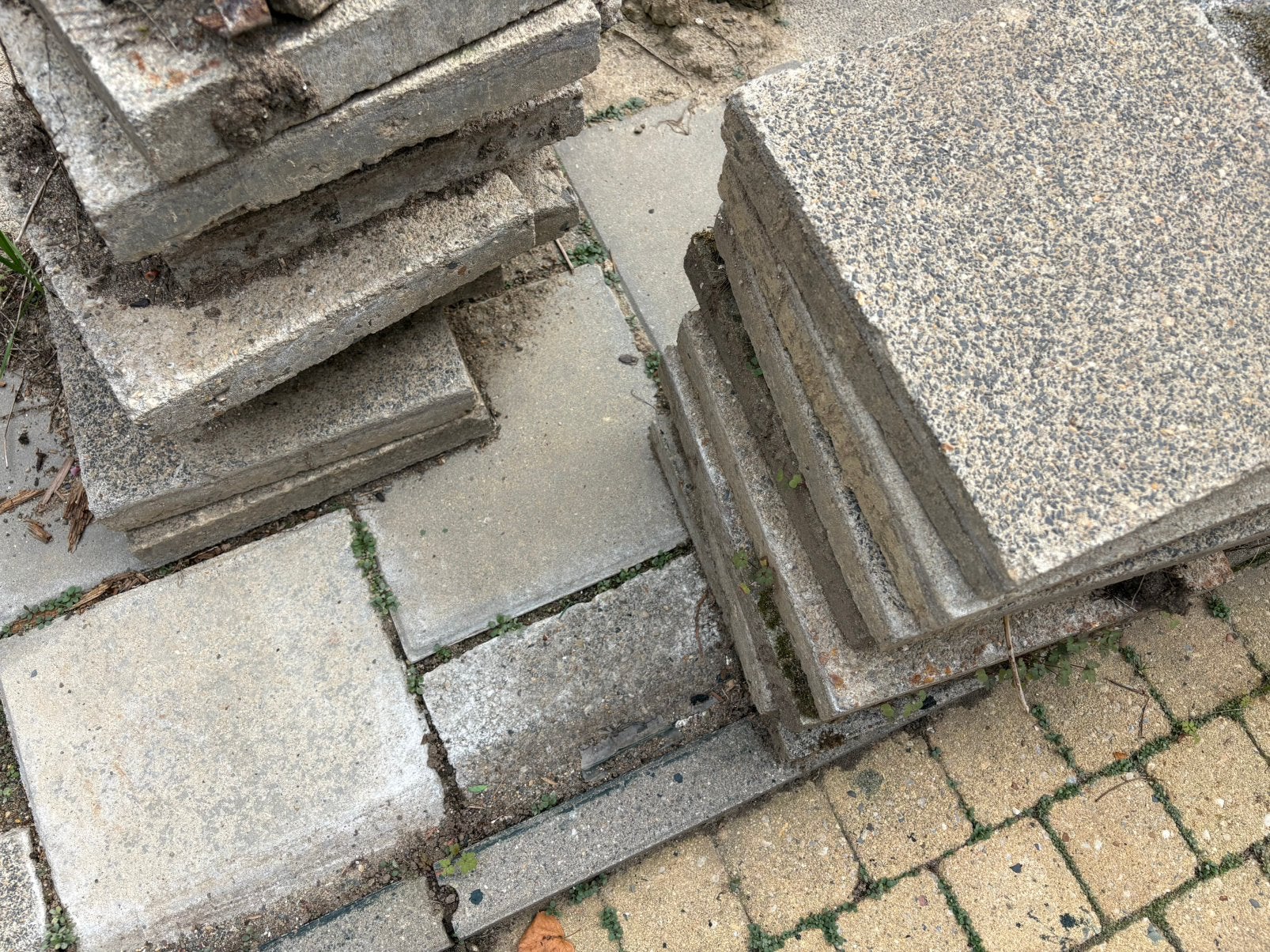 Gratis stoeptegels 6 m2, Ophalen, 5 tot 10 m², Zo goed als nieuw, Beton