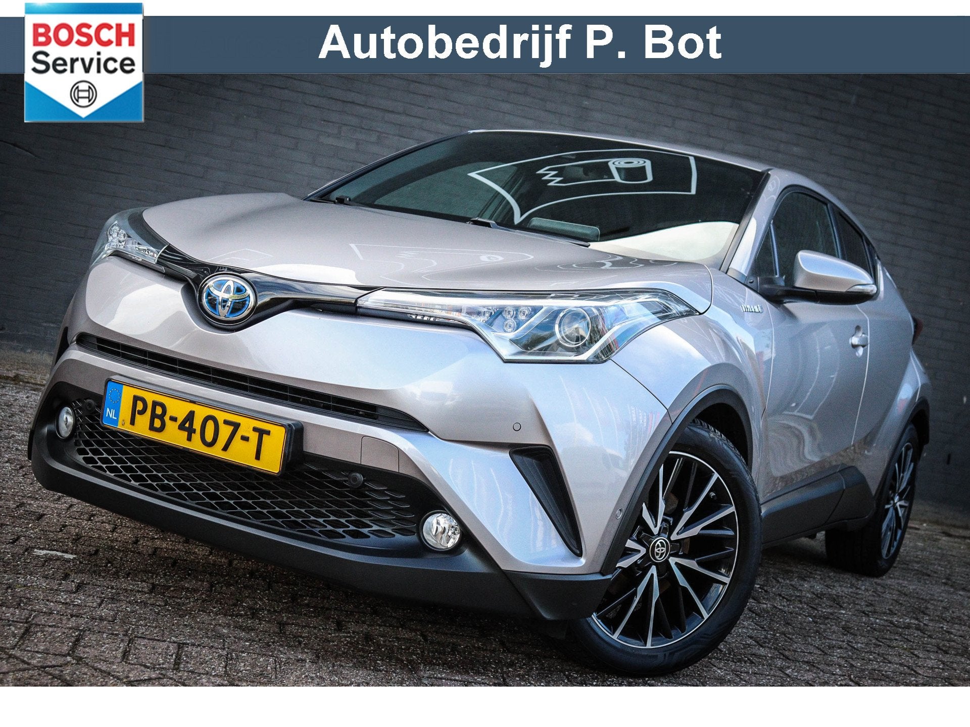 Toyota C-HR 1.8 Hybrid Executive Trekhaak/Navi/Camera, 4 cilinders, Leder en Stof, 26 km/l, Hybride Elektrisch/Benzine