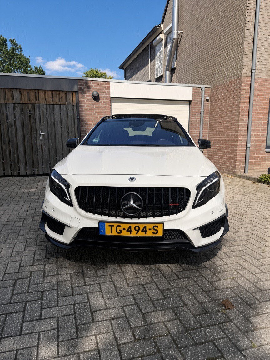 Mercedes-Benz GLA 45 AMG 2.0 4MATIC Edition 1 Milltek Pano, Auto's, Mercedes-Benz, Zwart, 4 cilinders, 360 pk, Wit