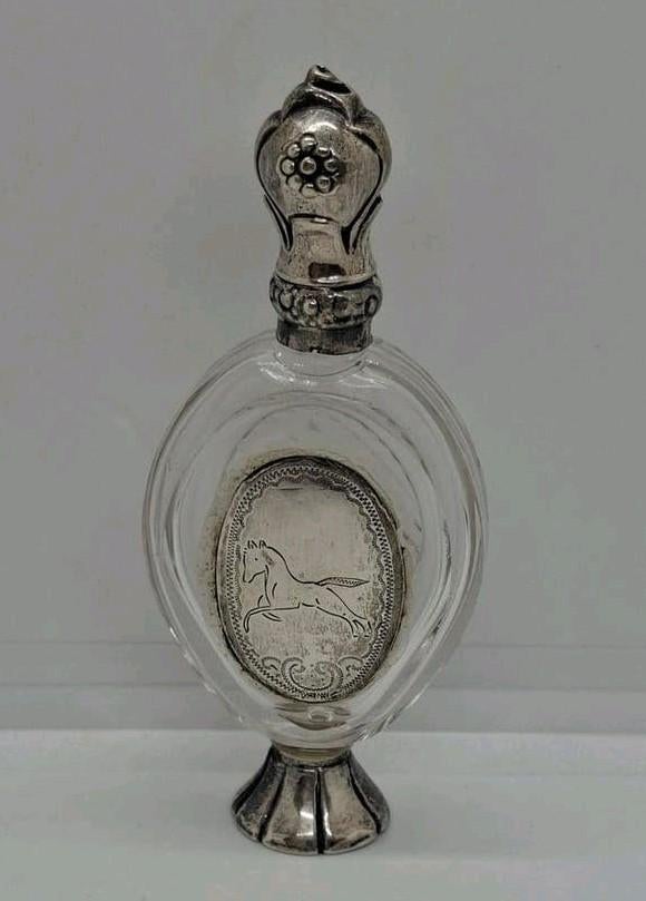 Antiek Kristal Parfumflesje met Zilveren Dop en Stolpje, Ophalen of Verzenden