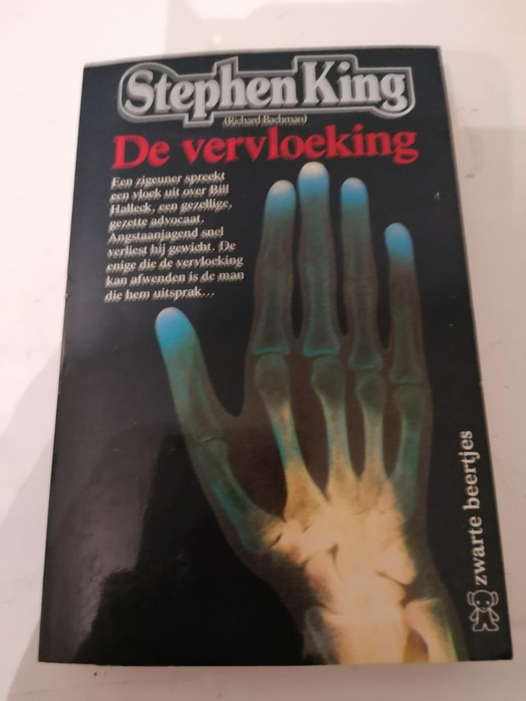 Stephen King (Richard Bachman) - De vervloeking, Boeken, Ophalen of Verzenden, Gelezen, Stephen King (Richard Bachman)