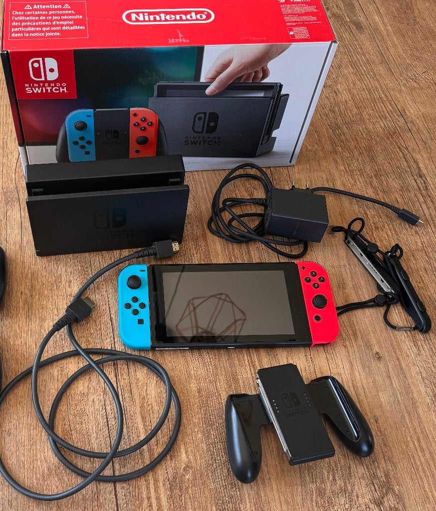 Nintendo Switch 2018 met Ringfit adventure - alles in doos, Spelcomputers en Games, Ophalen, Met games, Zo goed als nieuw, Switch Original
