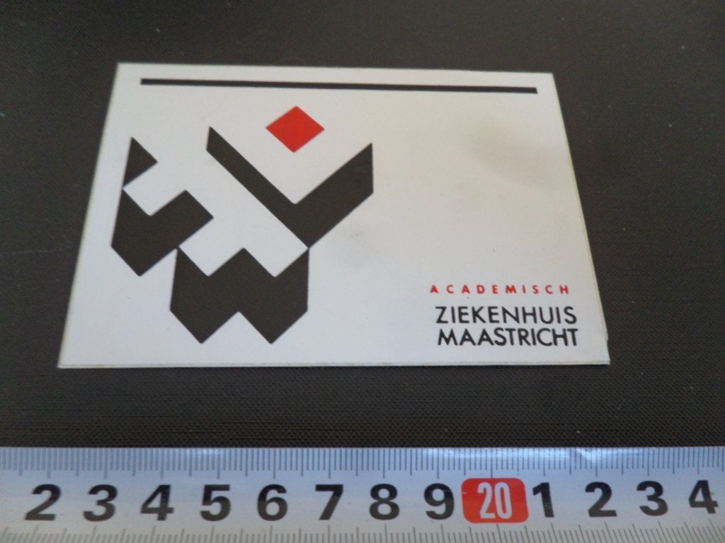 sticker Maastricht Academisch Ziekenhuis, Ophalen, Zo goed als nieuw