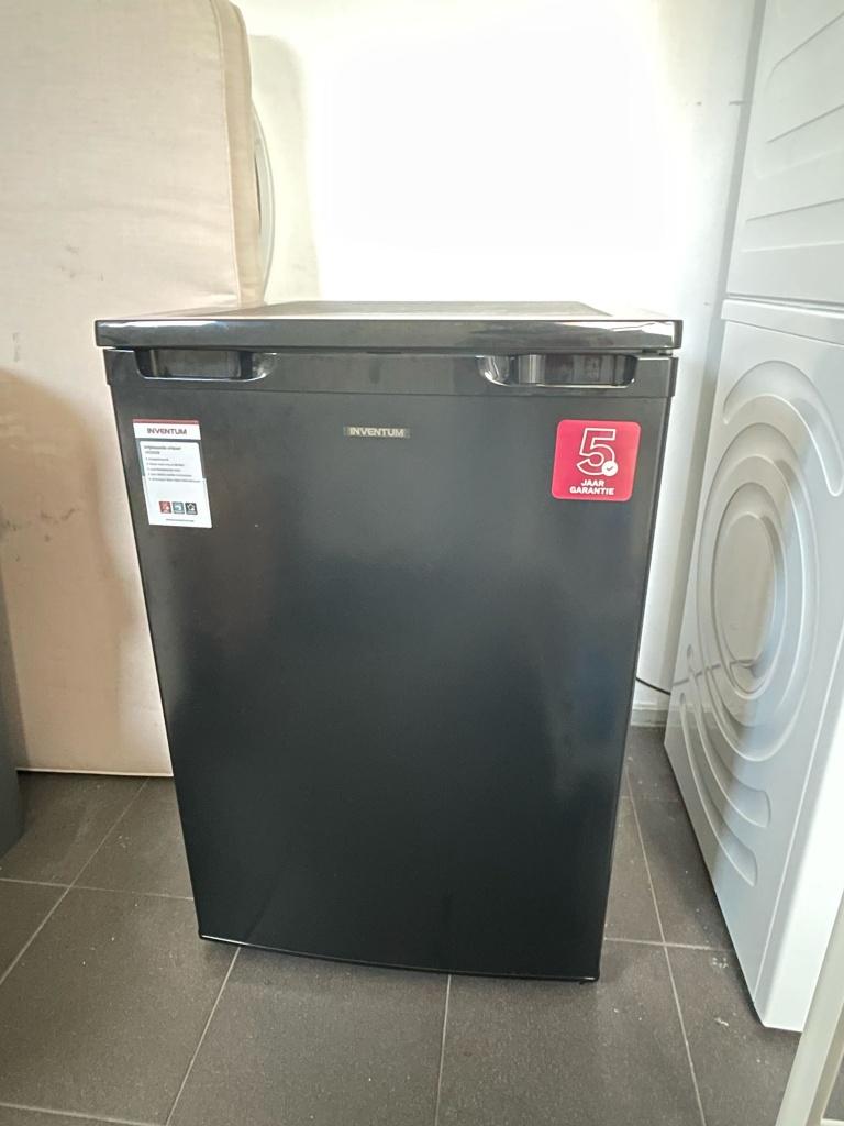 Inventum VR550B vriezer zwart, Minder dan 85 cm, Minder dan 60 cm, Zo goed als nieuw, Vrijstaand