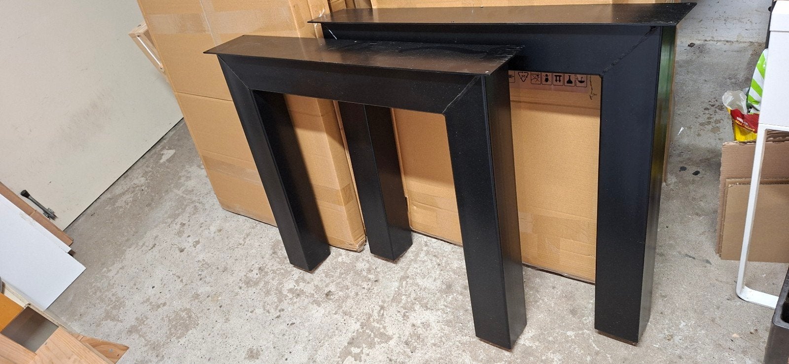 Zwarte metalen tafelpoot, set van 2, Huis en Inrichting, Tafelonderdelen, Ophalen, Tafelpoot, Gebruikt, 50 tot 100 cm