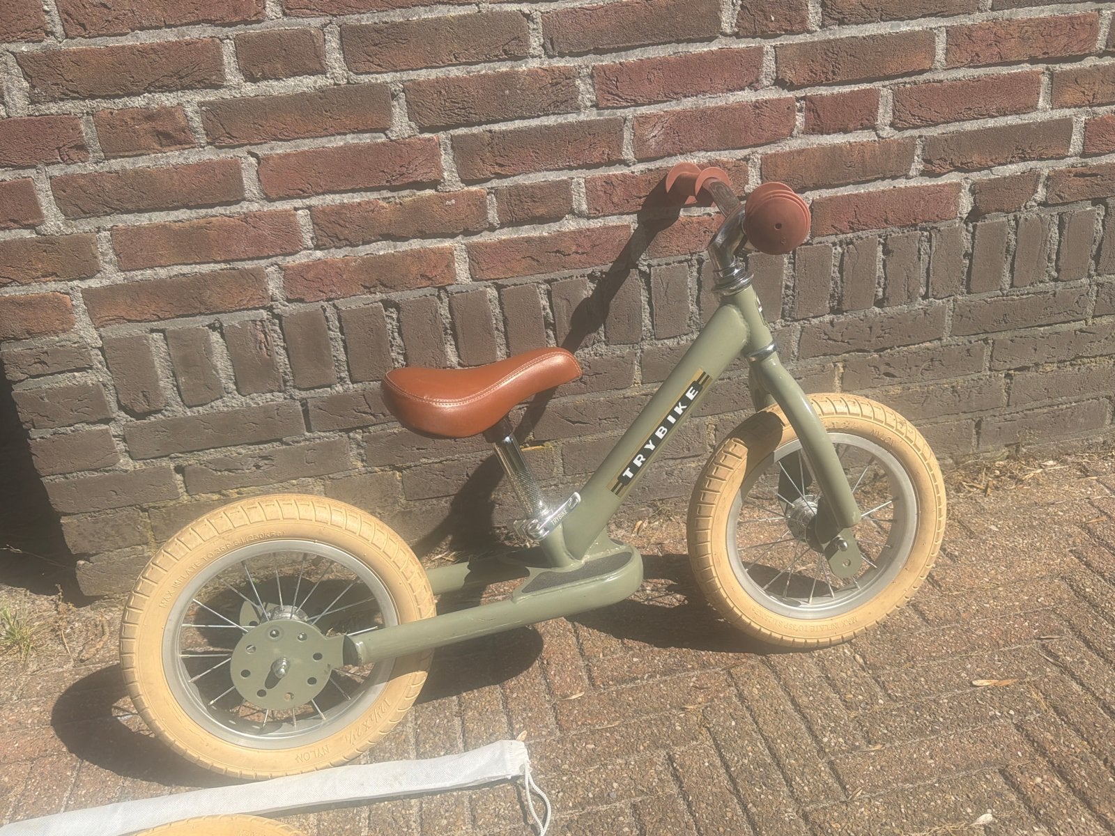 Trybike loopfiets 2-in-1 vintage groen met cognac zadel, Ophalen, Gebruikt, 16 tot 20 inch
