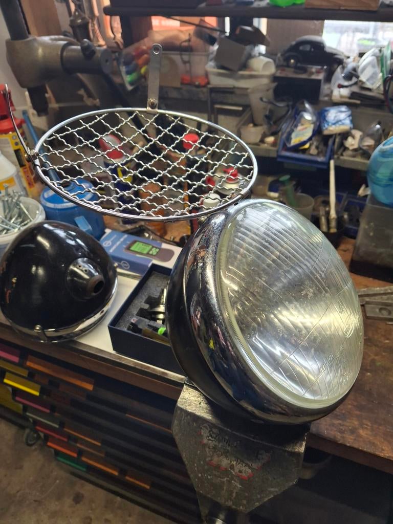 Koplamp Oldtimer 7 inch met rooster, Motoren, Ophalen of Verzenden