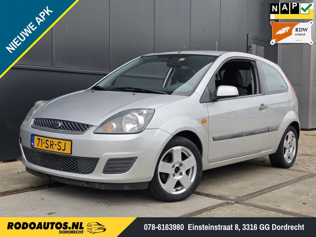 Ford Fiesta 1.4-16V Futura Airco Nieuwe APK ✅, Gebruikt, 31 €/maand, 4 cilinders, 995 kg