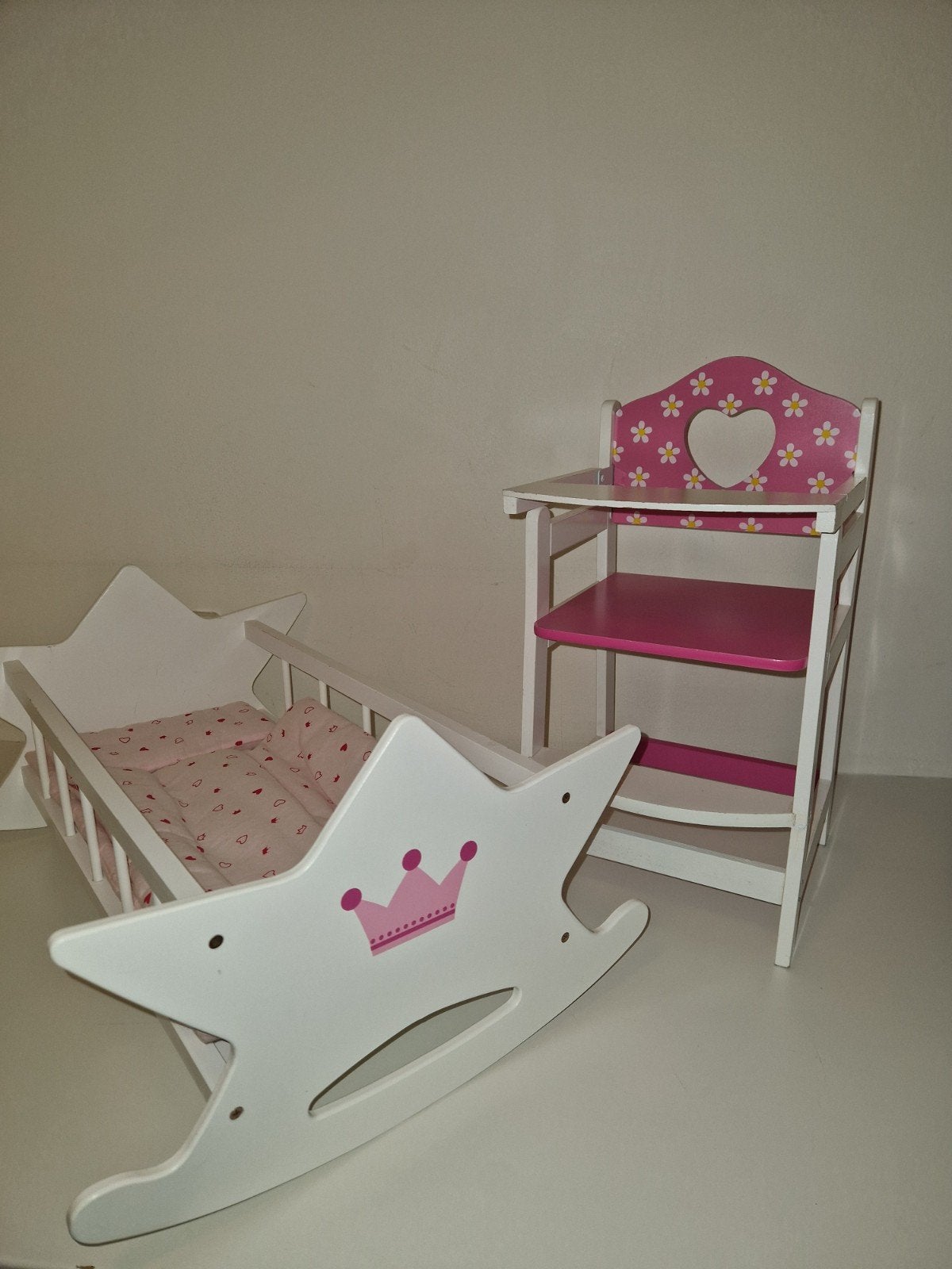 Poppenbedje met beddengoed en kinderstoel voor poppen, Ophalen of Verzenden, Gebruikt, Babypop