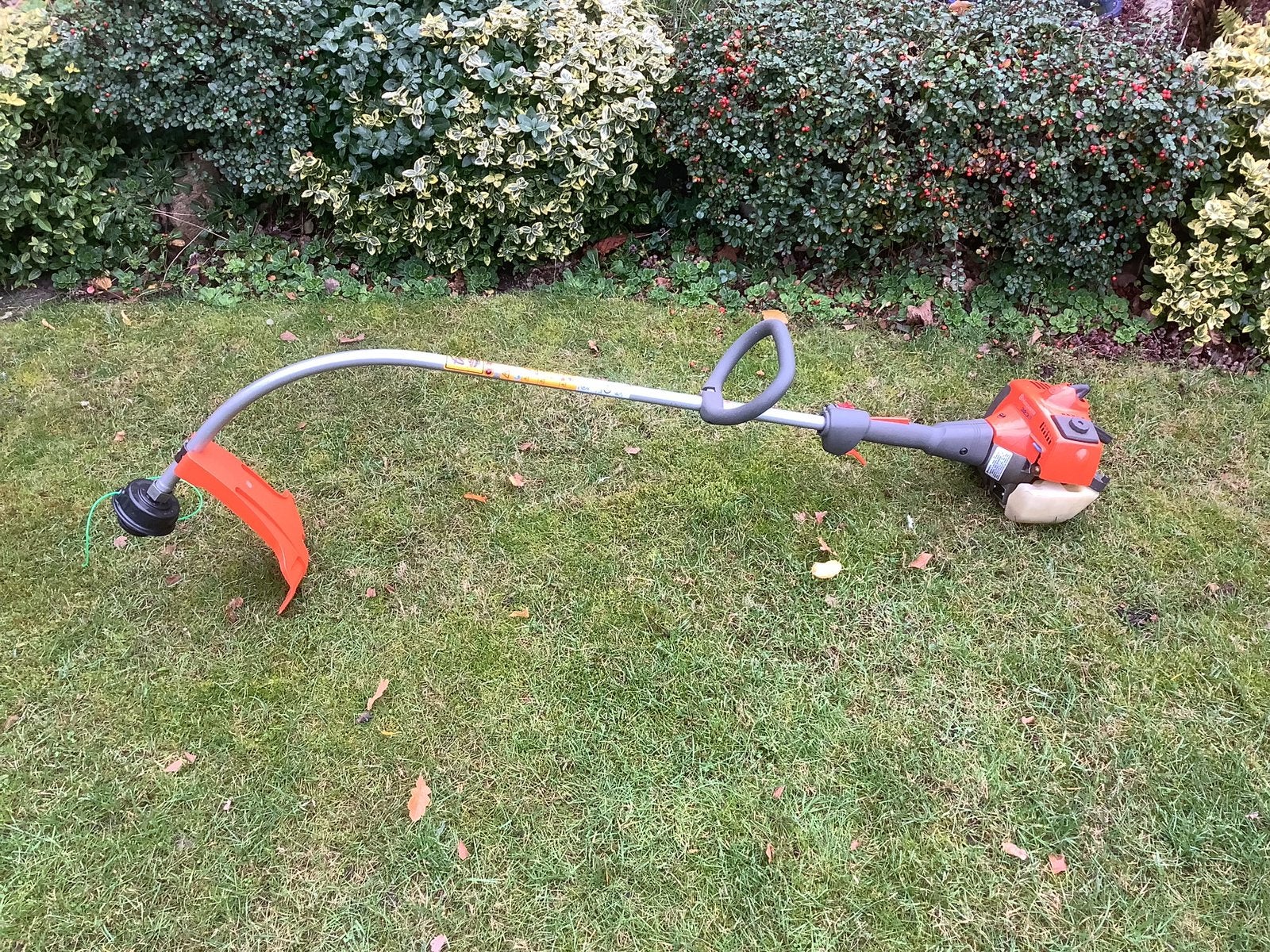 Husqvarna 323C trimmer / grastrimmer / bosmaaier, Tuin en Terras, Ophalen, Zo goed als nieuw, Benzine