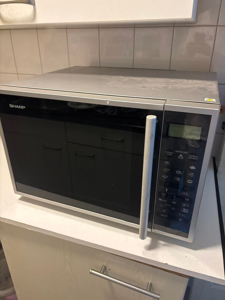 Sharp Combimagnetron - Zilverkleurig en Functioneel, Ophalen, Combimagnetron, 60 cm of meer, Grill