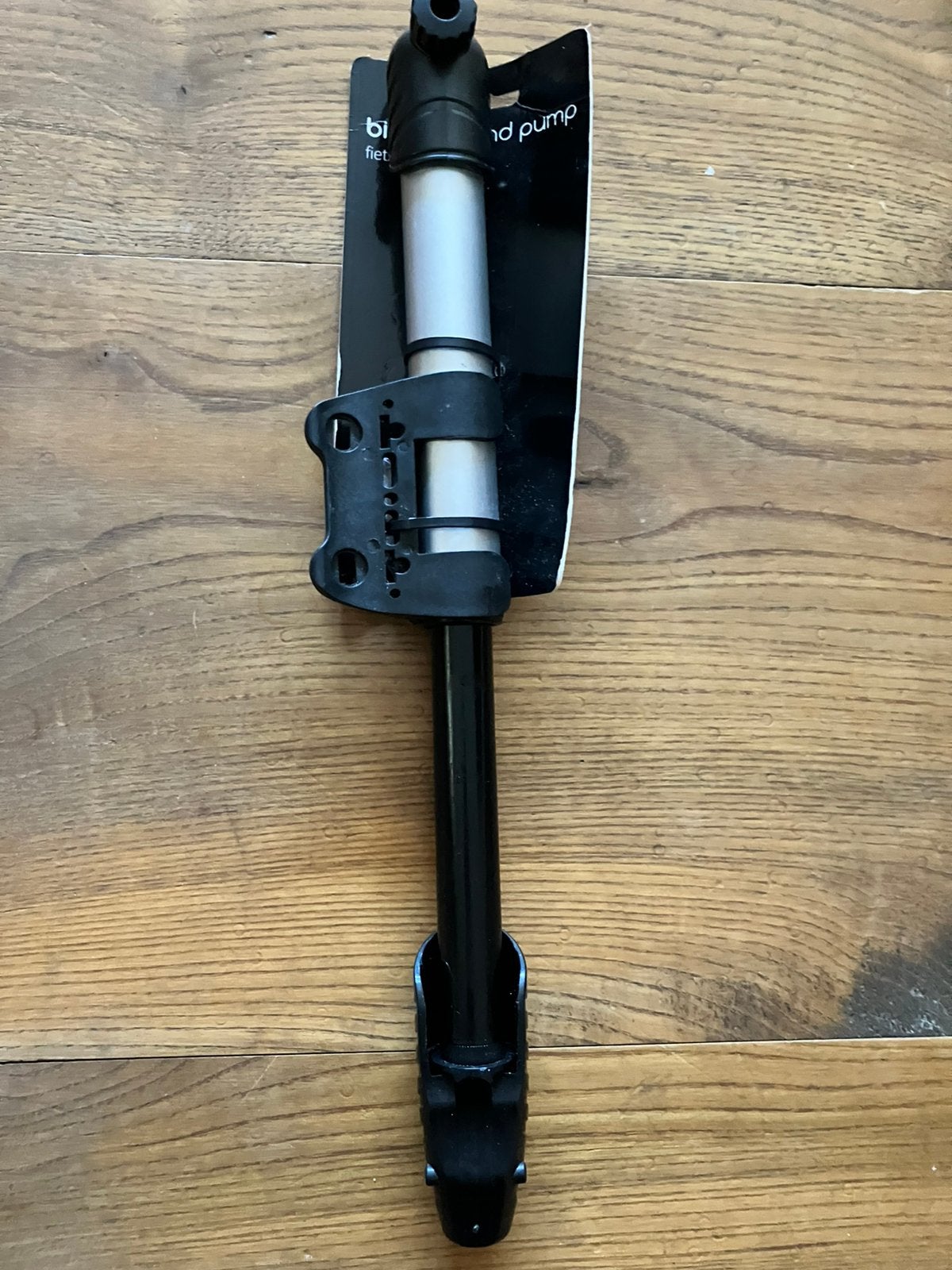 Hand fietspomp, zwart/zilver, met bevestigingshouder. Nieuw!, Ophalen, Nieuw