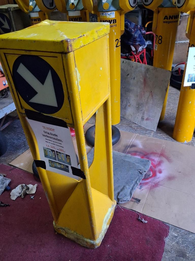 Oude Verkeerszuilen, Ophalen of Verzenden, Gebruikt