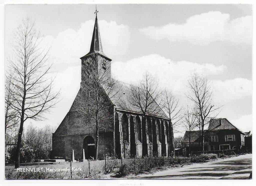 Heenvliet Herv Kerk Gelopen Ansichtkaart ( B4913), Ophalen of Verzenden, 1960 tot 1980, Gelopen