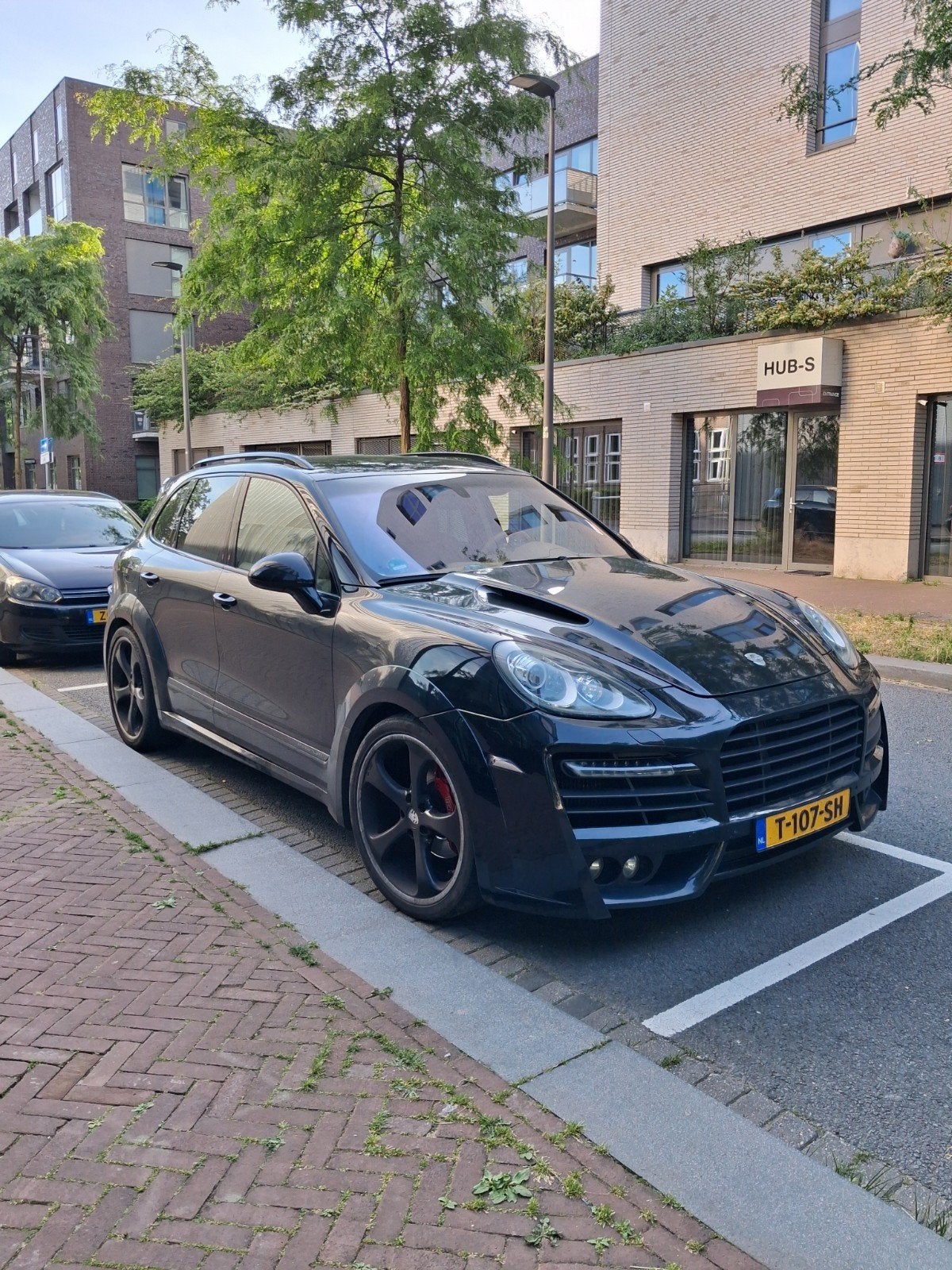 Tech Art Magnum fbrk  Cayenne uniek nieuwe motor 40000km, Auto's, Automaat, Cayenne, Beige, Zwart