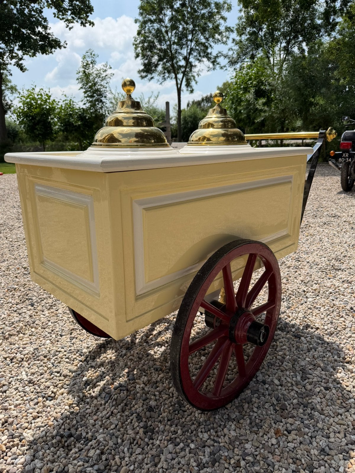 Antieke ijskar - foodtruck ijs, Ophalen
