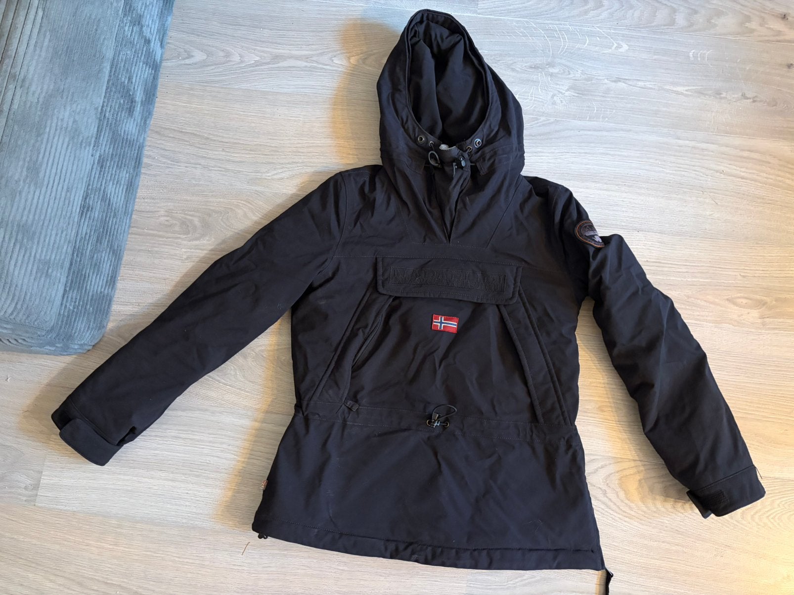 Napapijri Winterjas Ski jas Snowboard Jack Zwart maat S, Kleding | Dames, Wintersportkleding, Ophalen of Verzenden, Zo goed als nieuw