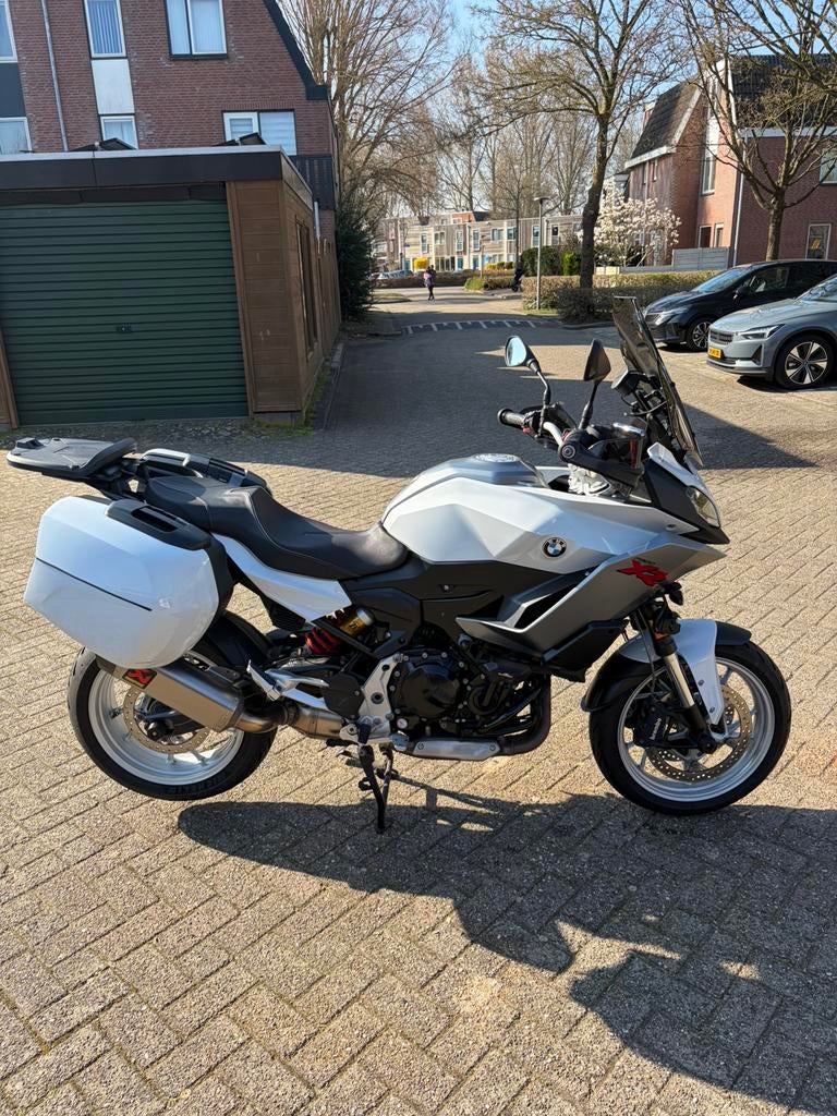 BMW F 900 XR ( 2023 ) Nieuwstaat Full option + Akrapovič, Motoren, Motoren | BMW, Nieuw, Handvatverwarming, 900 cc, Particulier