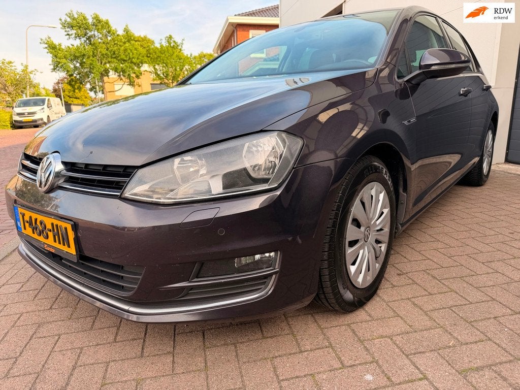 Volkswagen Golf 1.2 TSI Business Lounge/Navi/keyless/Stoel v, Gebruikt, Euro 6, 4 cilinders, 49 €/maand