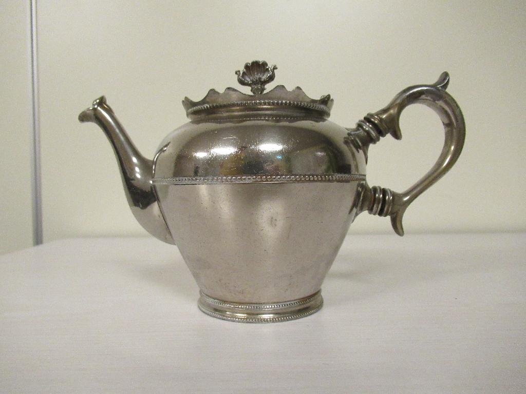 Daalderop verzilverde theepot, Antiek en Kunst, Ophalen of Verzenden, Zilver
