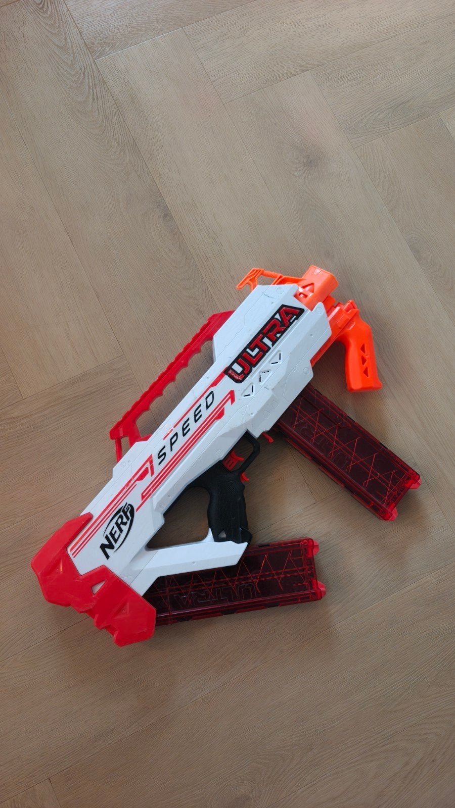 Nerf Ultra Speed Blaster met 2 magazijnen, Ophalen, Gebruikt, Jongen of Meisje
