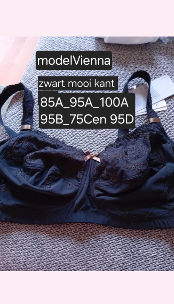 Mooie Amoena prothese bh's in  A cup, Ophalen of Verzenden, BH