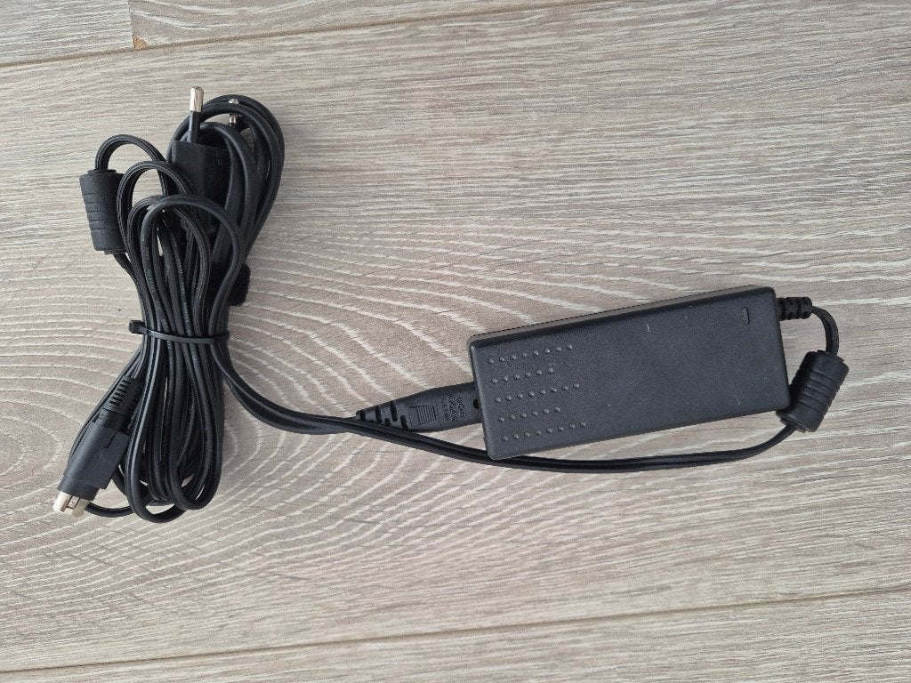 Harman Kardon Power Supply 16 V - 1,5 A, Audio, Tv en Foto, Luidsprekers, Inclusief kabels, Overige typen, Ophalen of Verzenden
