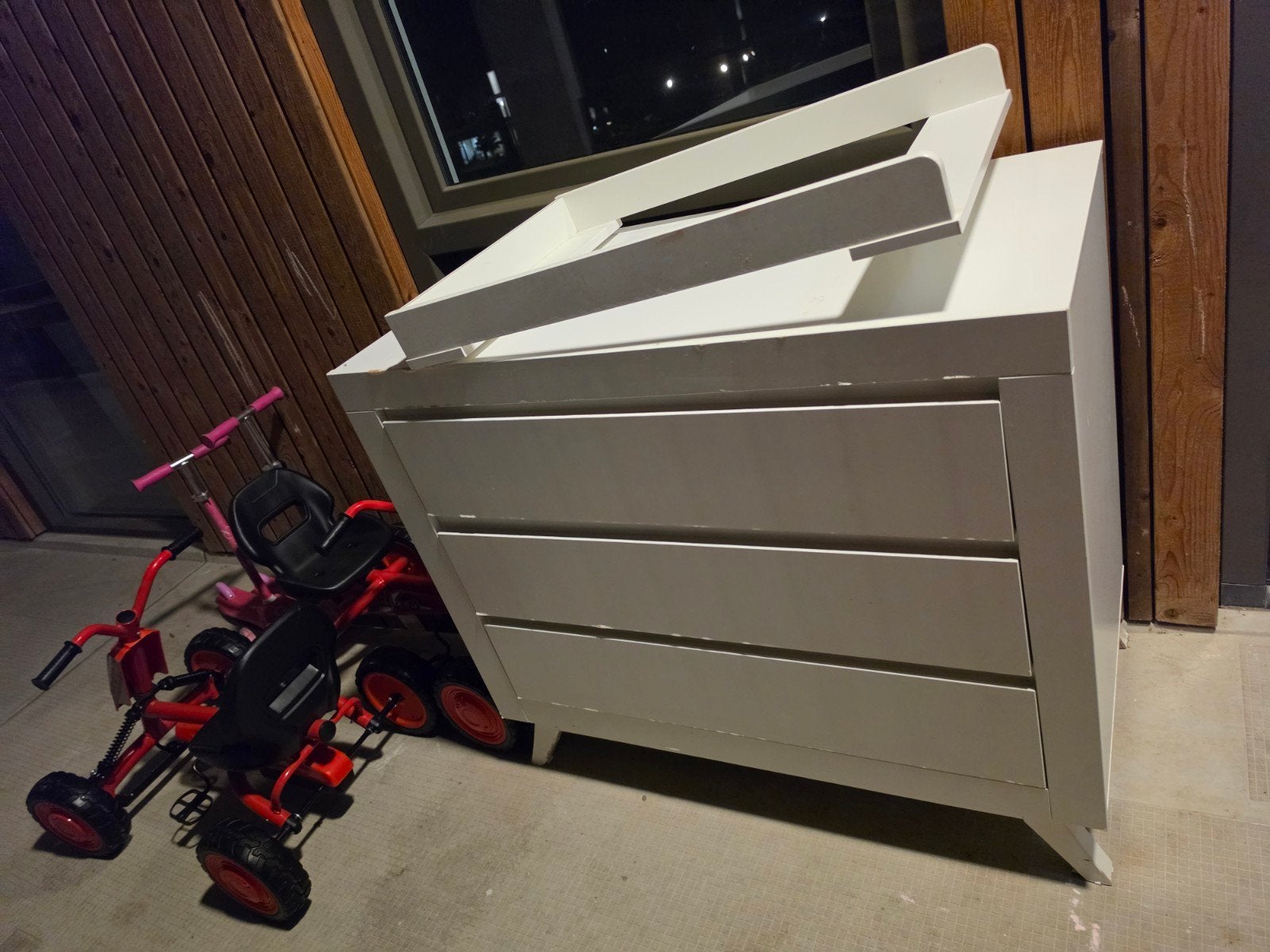 GRATİS!Gebruikte Commode met Opzetstuk - Wit, Ophalen, Gebruikt, 50 tot 70 cm, 75 tot 100 cm