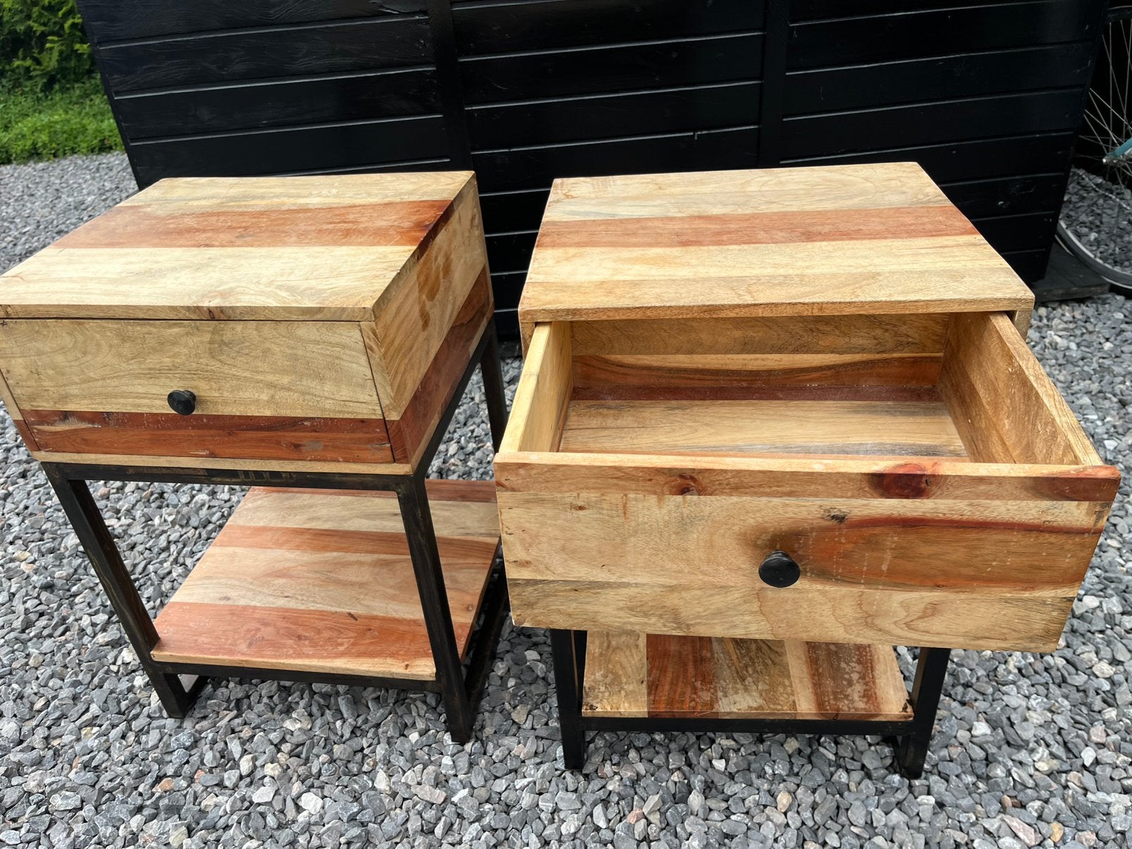 Nachtkastjes mangohout, Ophalen, Zo goed als nieuw, Minder dan 45 cm