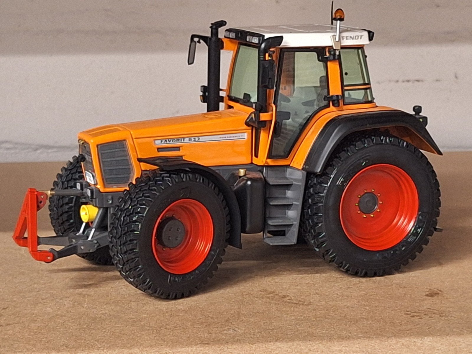 Fendt Favorit 822 Kommunal, Overige merken, Tractor of Landbouw, Ophalen of Verzenden, Zo goed als nieuw
