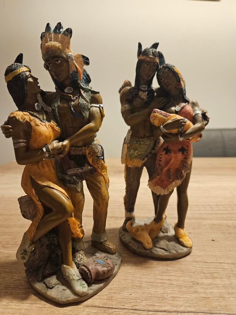 Set van 2 Indianen beelden: koppel en gezin, Ophalen of Verzenden, Gebruikt, Mens
