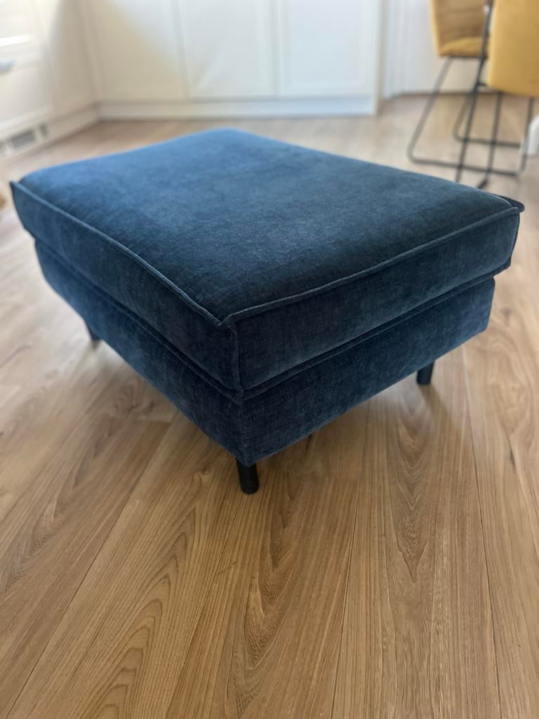 Zachte blauwe hocker / poef - 85x60x40 cm, Huis en Inrichting, Ophalen, 75 tot 100 cm, Zo goed als nieuw, Stof