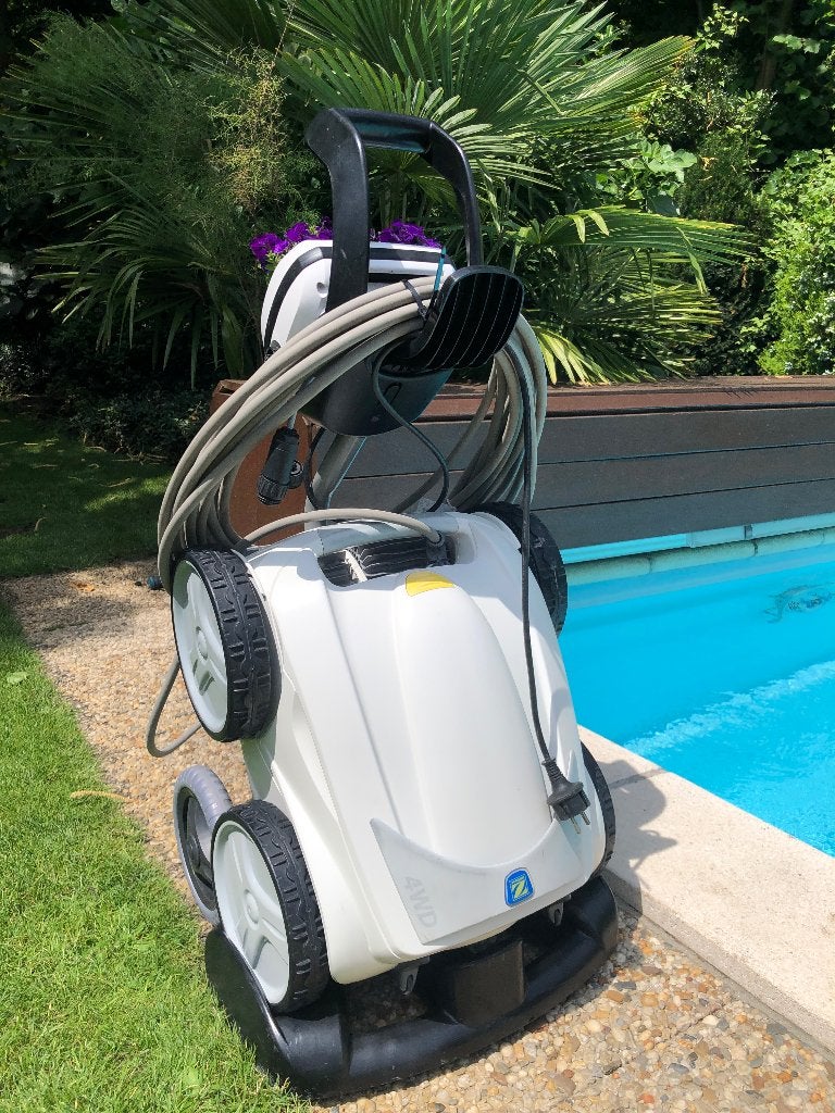 Zwembadrobot zodiac 4WD in Wit, Ophalen, Zo goed als nieuw