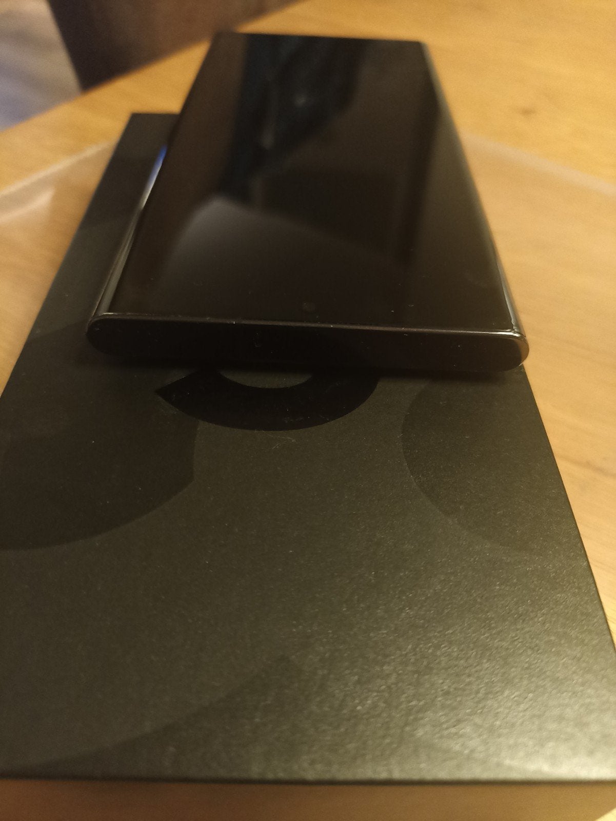Foto 8 van Samsung Galaxy S22 Ultra Zwart 512GB - Zo goed als nieuw
